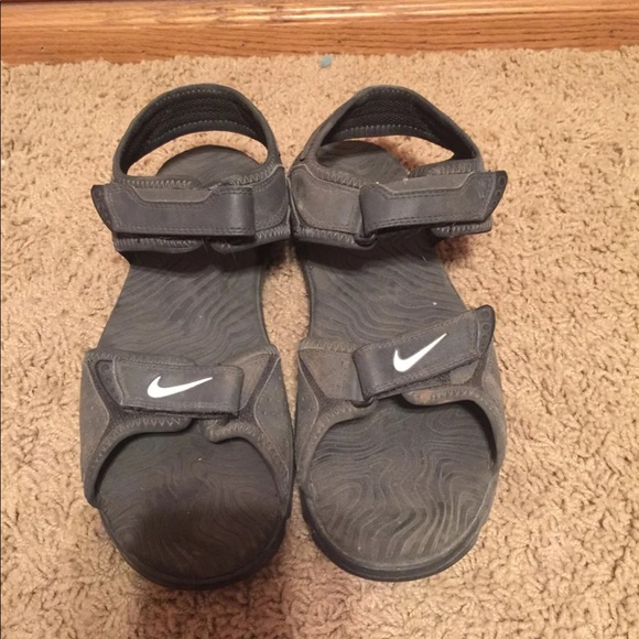 nike sandals size 6